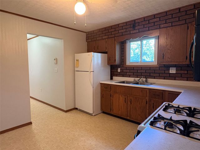 2403 WAGER Road, Erie, PA 16509