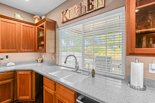 1914 Old Military Road, Central Point, OR 97502