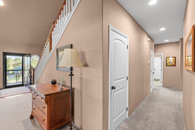 1914 Old Military Road, Central Point, OR 97502