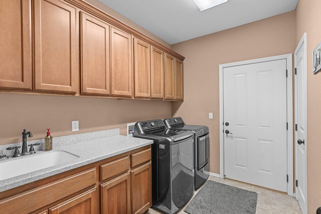 1914 Old Military Road, Central Point, OR 97502