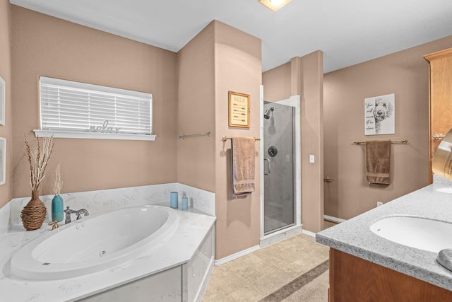 1914 Old Military Road, Central Point, OR 97502