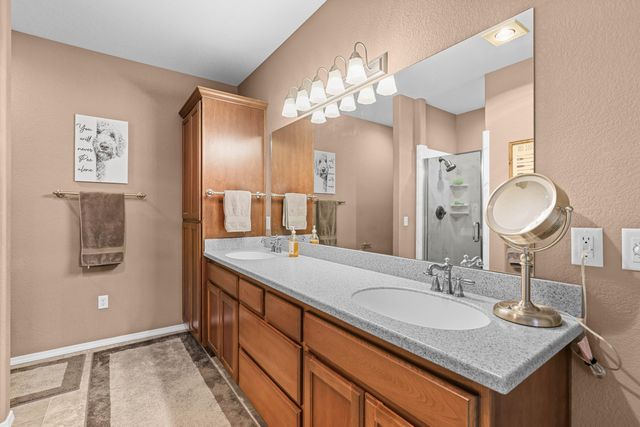 1914 Old Military Road, Central Point, OR 97502