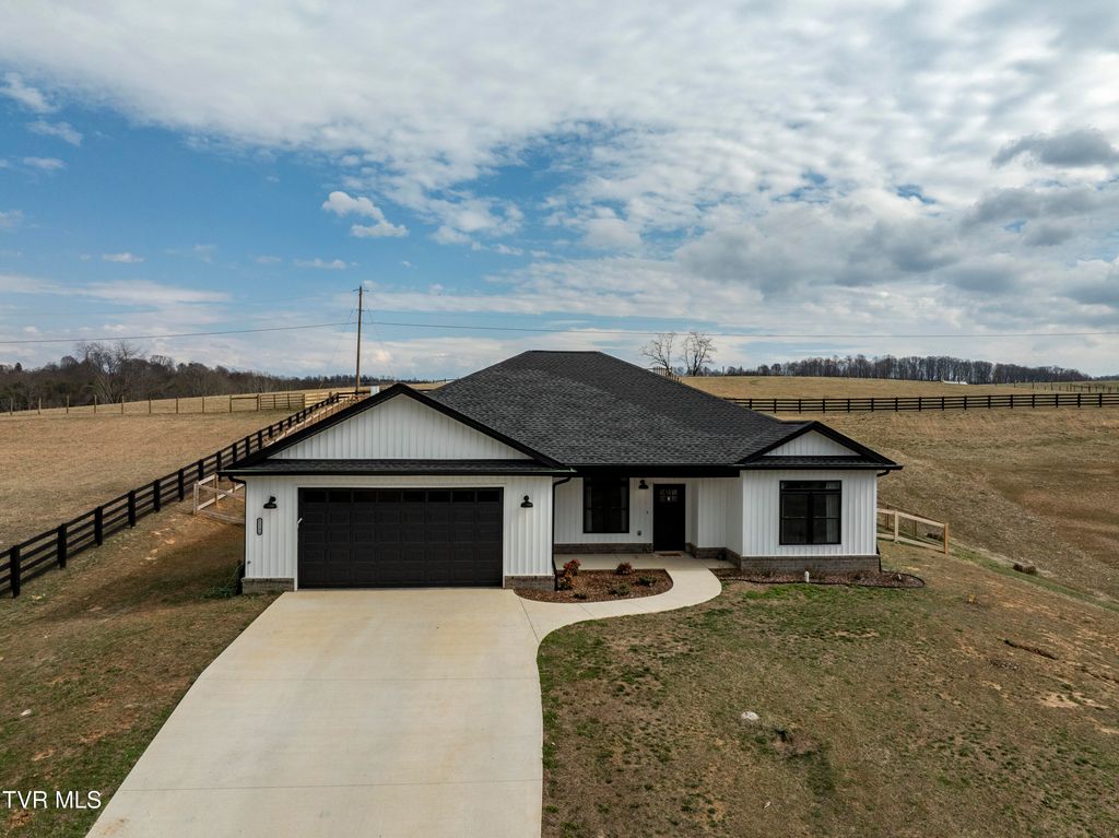 112 Hulse Road, Jonesborough, TN 37659