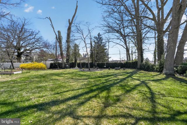 700 HAMILTON ST, Norristown, PA 19401