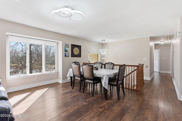 19 Liverpool Court, Jackson, NJ 08527