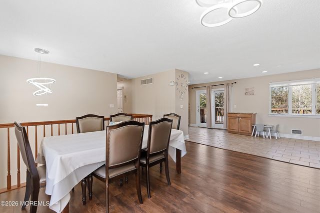 19 Liverpool Court, Jackson, NJ 08527