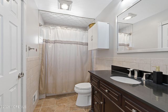 19 Liverpool Court, Jackson, NJ 08527