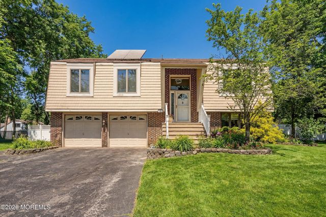 19 Liverpool Court, Jackson, NJ 08527