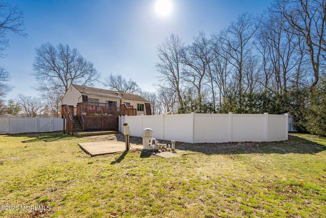 19 Liverpool Court, Jackson, NJ 08527