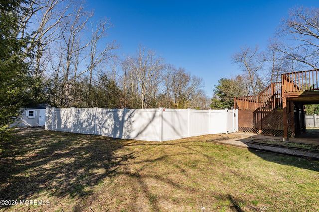 19 Liverpool Court, Jackson, NJ 08527