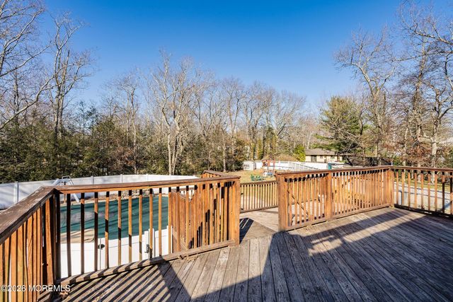 19 Liverpool Court, Jackson, NJ 08527