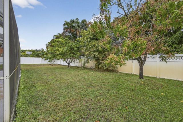 1510 Running Oak Lane, Royal Palm Beach, FL 33411