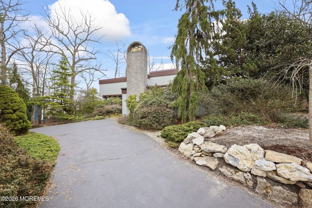 18 Framingham Road, Ocean Twp, NJ 07712