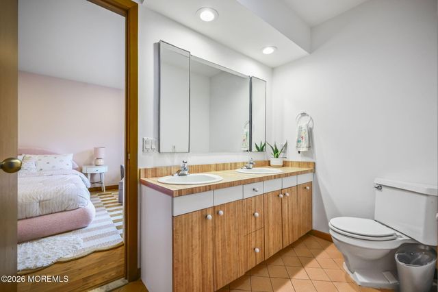 18 Framingham Road, Ocean Twp, NJ 07712