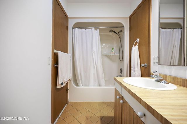 18 Framingham Road, Ocean Twp, NJ 07712