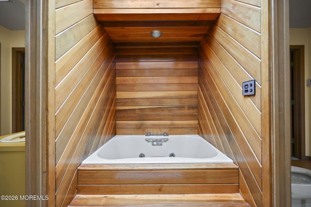 18 Framingham Road, Ocean Twp, NJ 07712