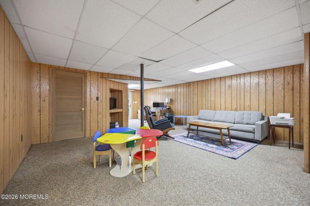 18 Framingham Road, Ocean Twp, NJ 07712