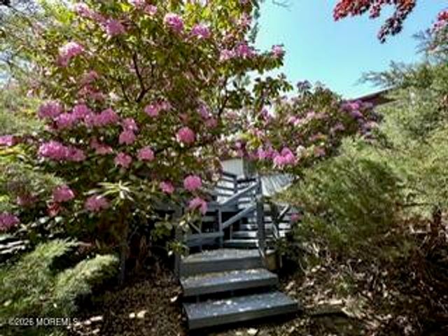 18 Framingham Road, Ocean Twp, NJ 07712