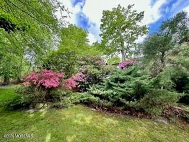 18 Framingham Road, Ocean Twp, NJ 07712