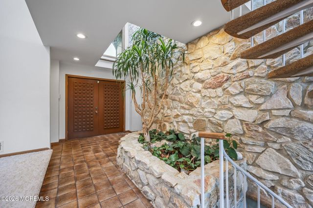 18 Framingham Road, Ocean Twp, NJ 07712