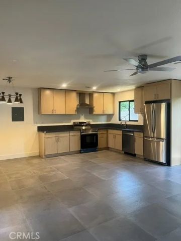 225 S Cahuilla, Palm Springs, CA 92262