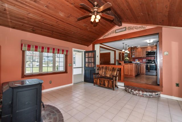 18 Smith Corner Road, Plaistow, NH 03865
