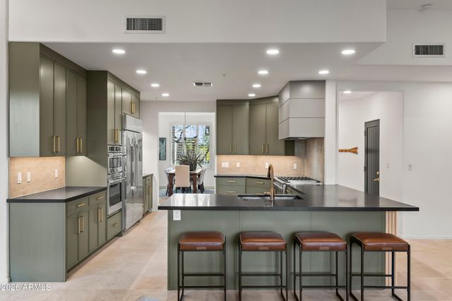 10930 E QUARRY Trail, Scottsdale, AZ 85262