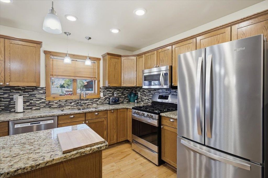 9 S Marquette Ct, Cody, WY 82414 photo 4