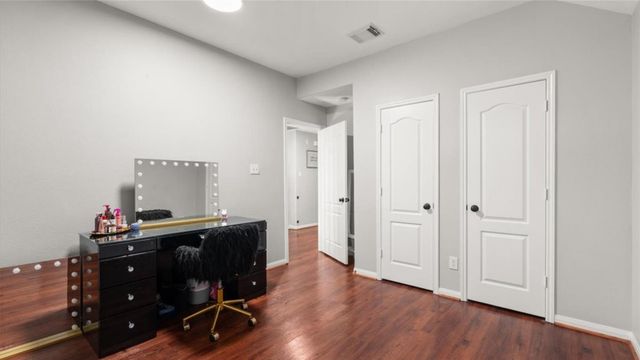 2437 La Rochelle Court, Seabrook, TX 77586