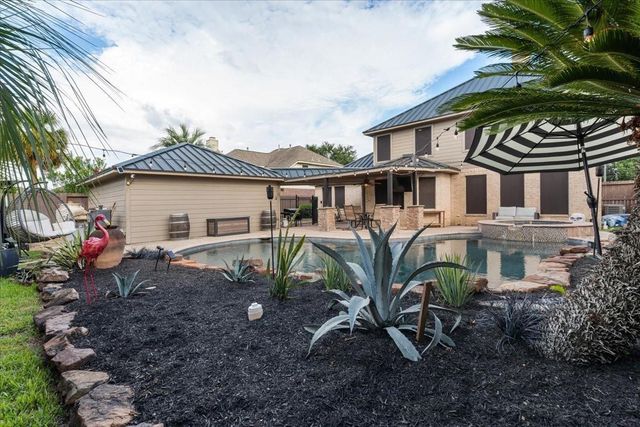2437 La Rochelle Court, Seabrook, TX 77586