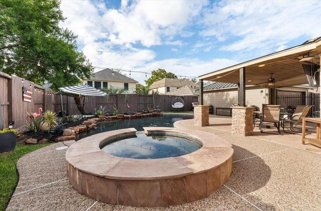 2437 La Rochelle Court, Seabrook, TX 77586