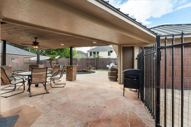 2437 La Rochelle Court, Seabrook, TX 77586