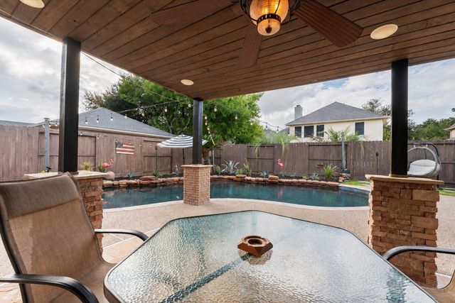 2437 La Rochelle Court, Seabrook, TX 77586