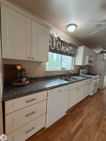 486 N Belle River Avenue, Marine City, MI 48039