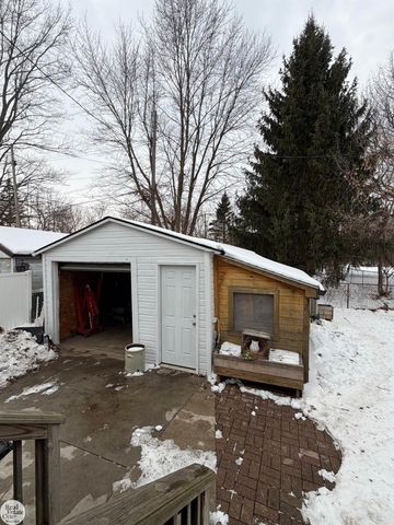 486 N Belle River Avenue, Marine City, MI 48039