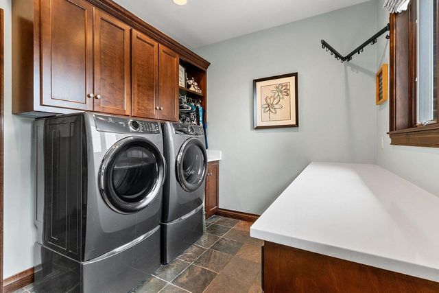 4349 WINDEMER LANE, Hobart, WI 54155