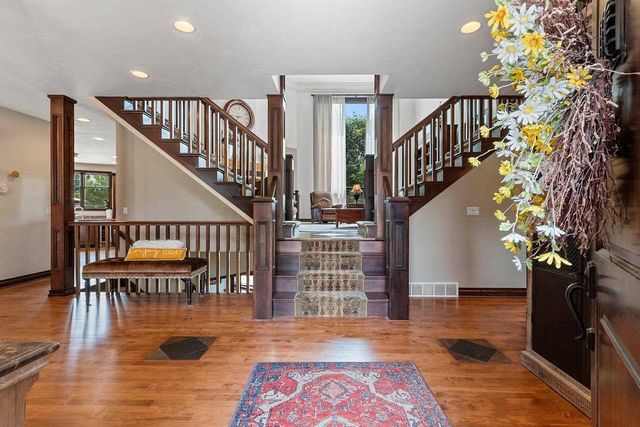 4349 WINDEMER LANE, Hobart, WI 54155