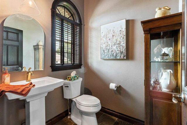 4349 WINDEMER LANE, Hobart, WI 54155