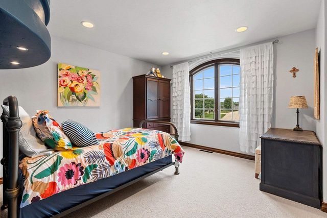 4349 WINDEMER LANE, Hobart, WI 54155