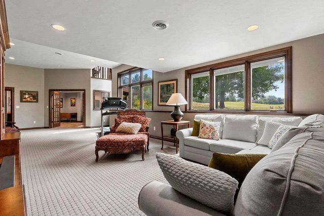 4349 WINDEMER LANE, Hobart, WI 54155