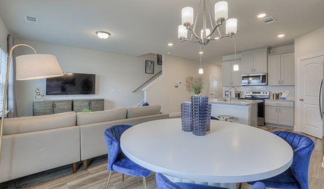 4677 Ridge Bend Dr, Nashville, TN 37207