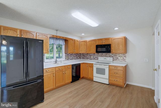 1358 TURKEY POINT RD, Felton, DE 19943