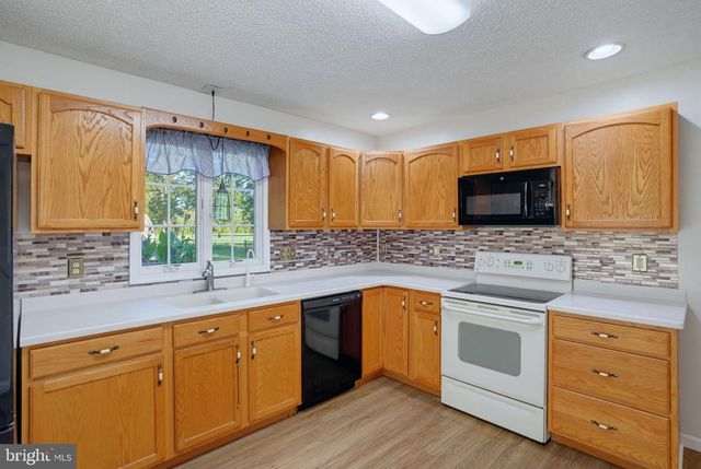 1358 TURKEY POINT RD, Felton, DE 19943