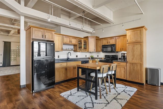 905 3rd Street SE 412, Cedar Rapids, IA 52401