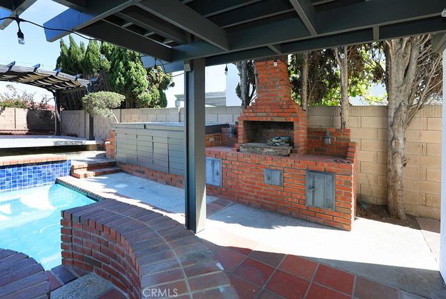 18962 Crimson Circle, Huntington Beach, CA 92646