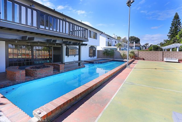 18962 Crimson Circle, Huntington Beach, CA 92646
