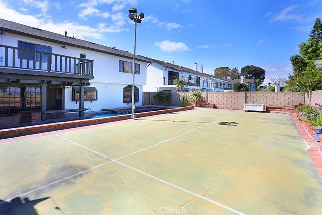 18962 Crimson Circle, Huntington Beach, CA 92646