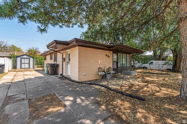 845 S BIRCH ST., Clearfield, UT 84015