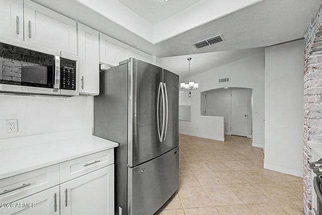 18431 N 3rd Avenue, Phoenix, AZ 85023