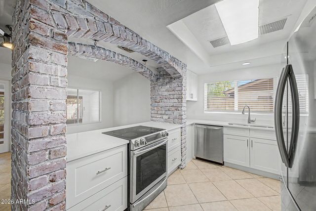 18431 N 3rd Avenue, Phoenix, AZ 85023